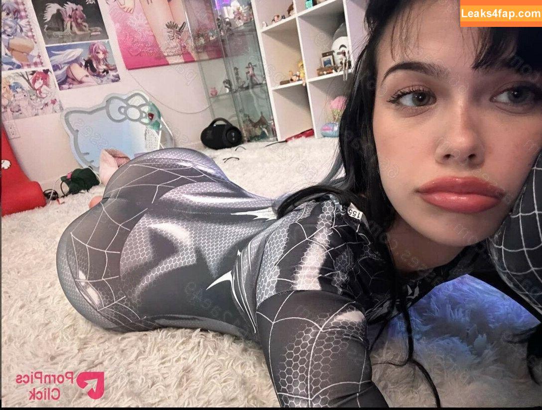 luvstruck /  leaked photo photo #0014