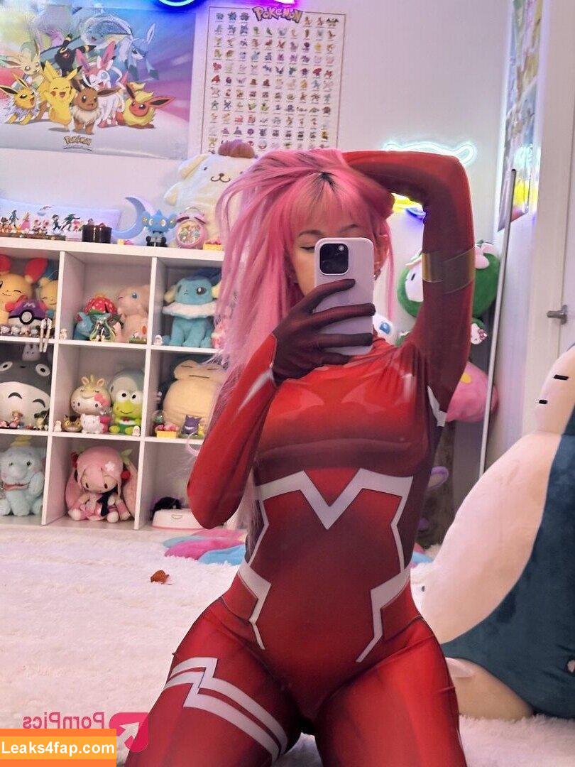 luvstruck /  leaked photo photo #0015