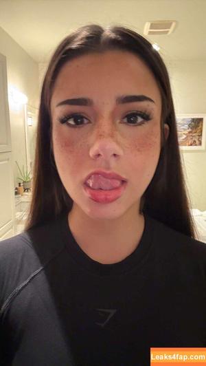 Mikayla Campinos фото #0029