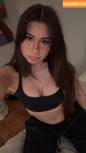 Mikayla Campinos фото #0158