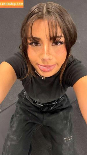 Mikayla Campinos фото #0163