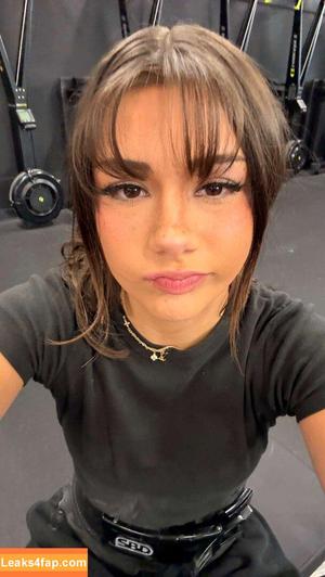 Mikayla Campinos фото #0165