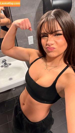 Mikayla Campinos фото #0171