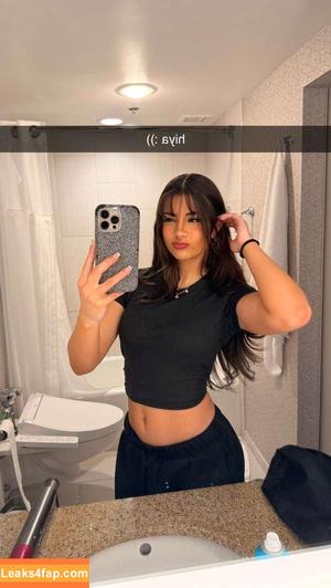 Mikayla Campinos фото #0172