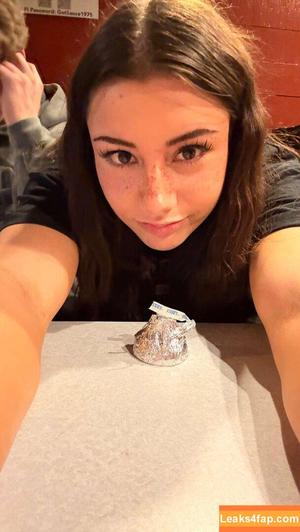 Mikayla Campinos фото #0193