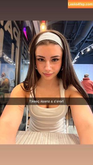 Mikayla Campinos фото #0201