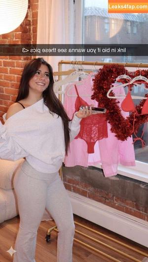 Mikayla Campinos фото #0206