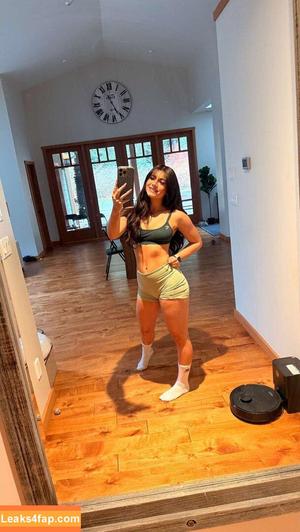 Mikayla Campinos фото #0237