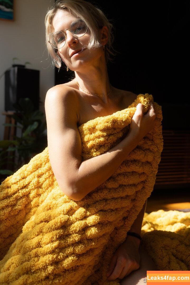 our_wild_side /  leaked photo photo #0003
