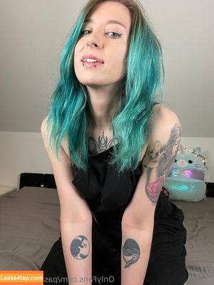 pastelskytrash photo #0087