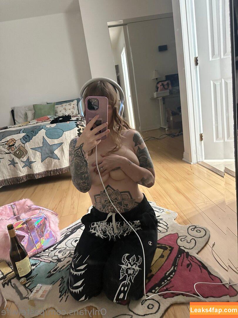 pastelwife /  leaked photo photo #0021