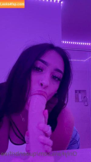 Queenbrii69 photo #0001