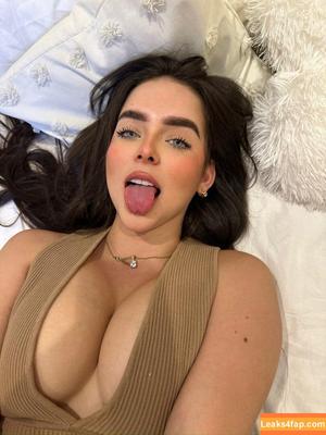 Sabrina Salvatierra photo #0022
