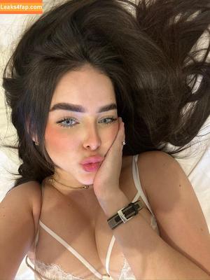 Sabrina Salvatierra photo #0040
