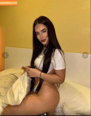 Sabrina Salvatierra photo #0077