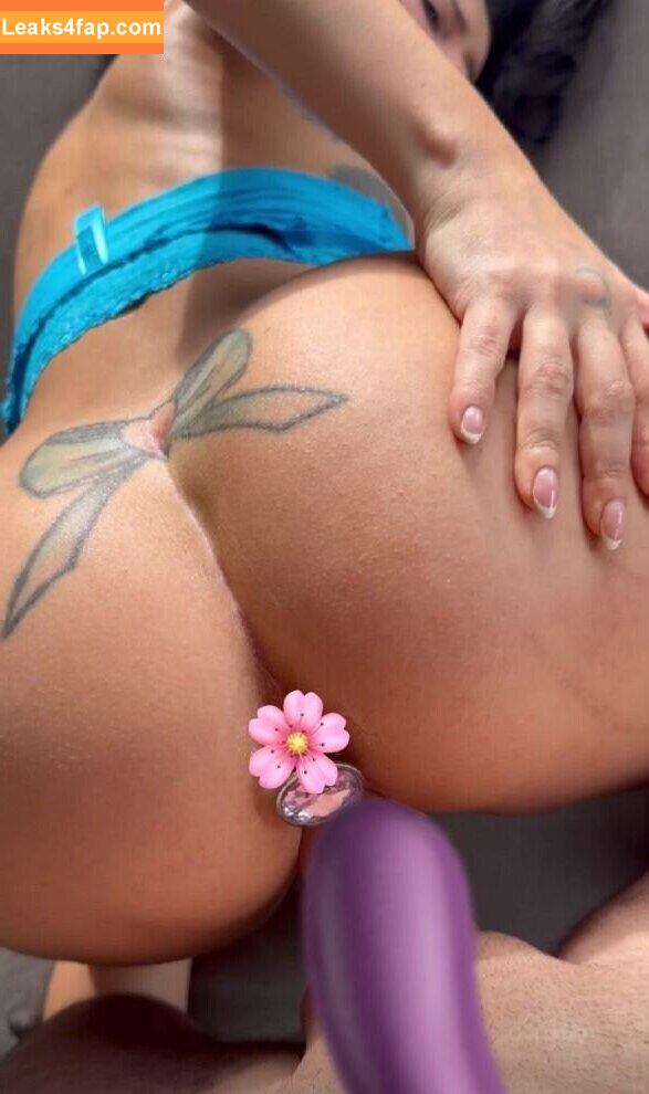 Sara Calixto / Coralinne Simp Chat / Petitemarie / saracalixto / saracalixtocr leaked photo photo #0040