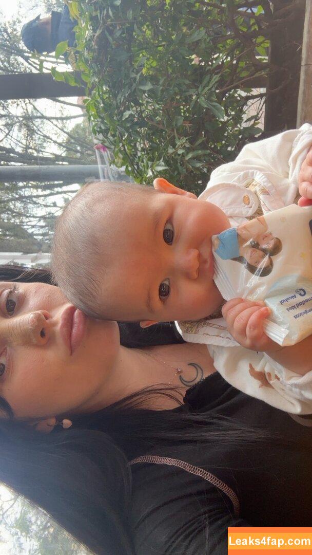 Sara Calixto / Coralinne Simp Chat / Petitemarie / https: / saracalixto / saracalixtocr слитое фото фото #0072