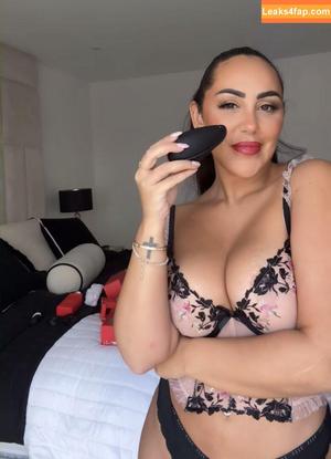 Sophie Kasaei photo #0016