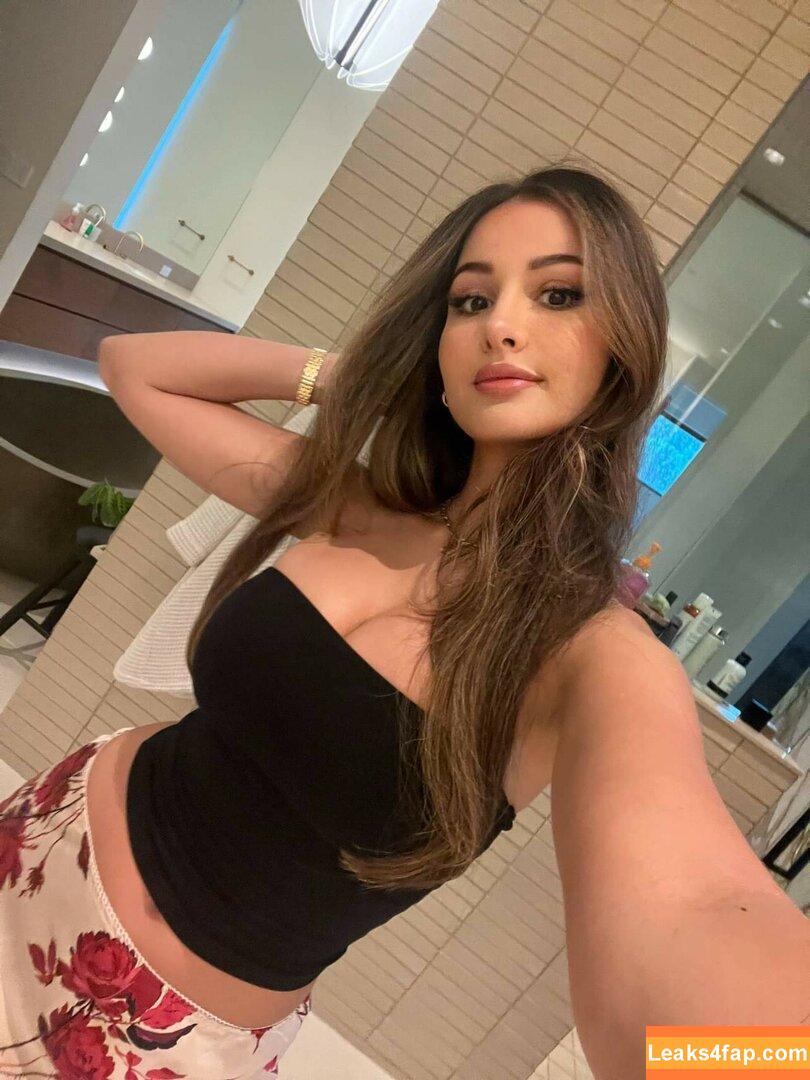 Sssniperwolf leaked photo photo #0005