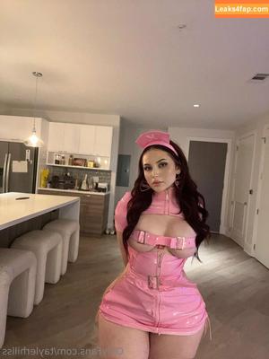 Tayler Hills photo #0012