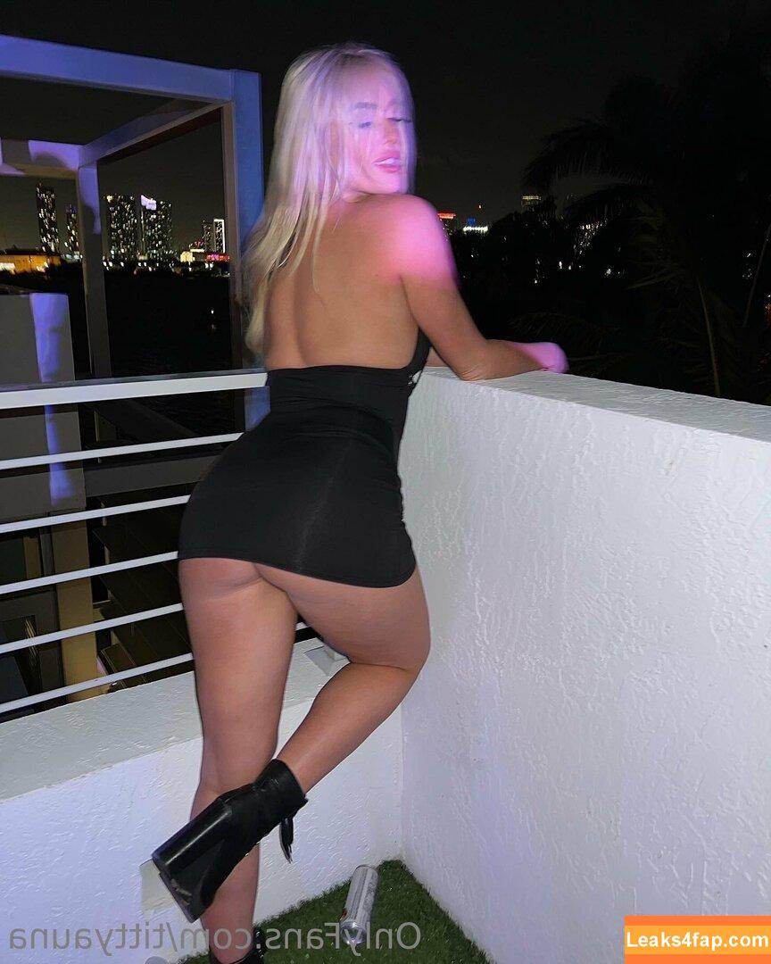 tittyauna /  leaked photo photo #0010