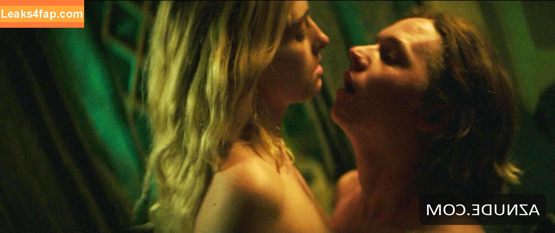 Willow Shields / willowshields leaked photo photo #0040