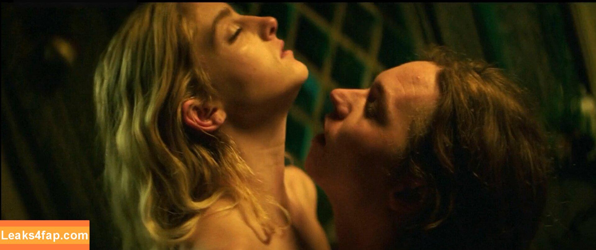 Willow Shields / willowshields leaked photo photo #0071