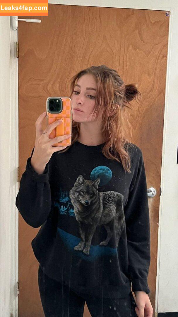 Willow Shields / willowshields leaked photo photo #0085