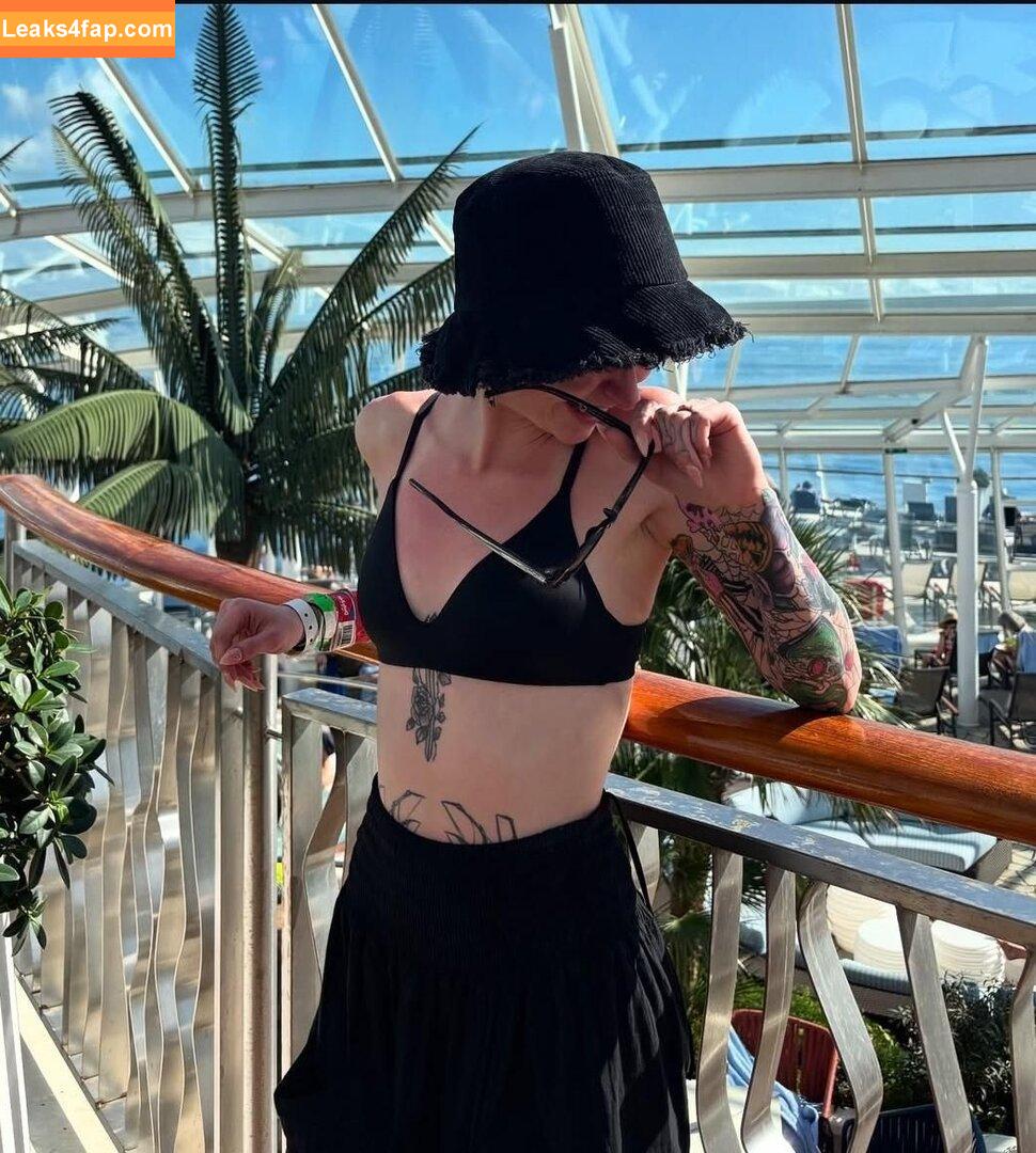 noteasybeinwheezy /  leaked photo photo #0001