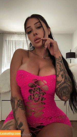 Valerie Cossette photo #0017