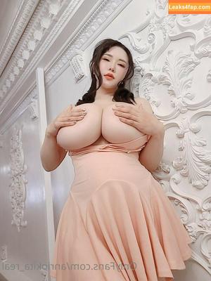 Anri Okita photo #0085