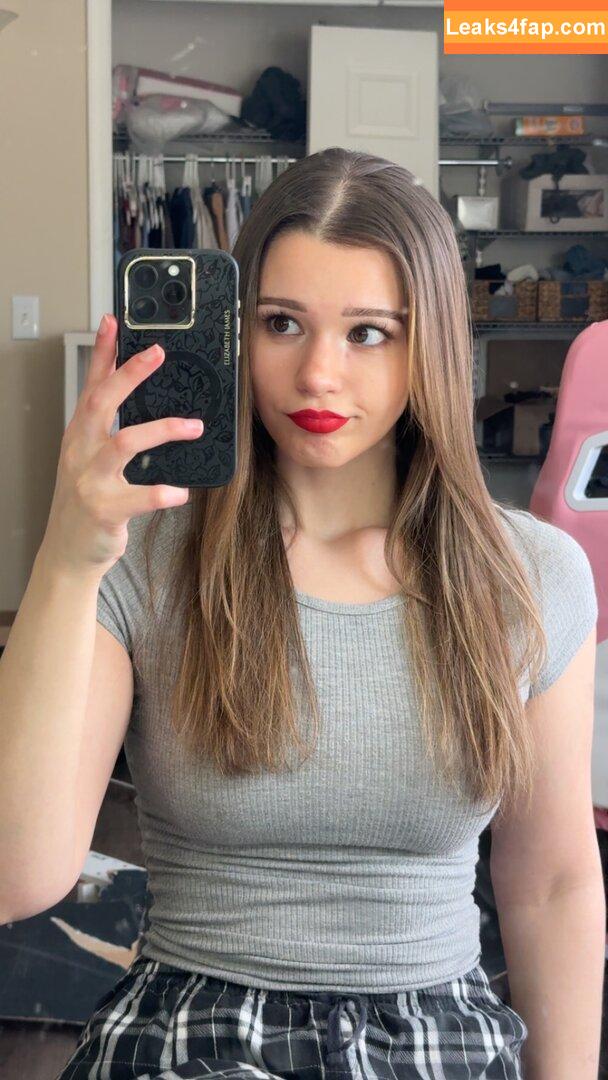 Nikki Woods / nikki_neko / nikkiwoodss leaked photo photo #0005