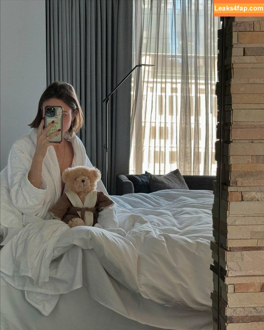 caitlinerinoneill / heyitsapril / katiebugtheladybug leaked photo photo #0005