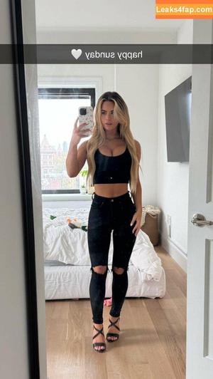 Emily Elizabeth photo #0049