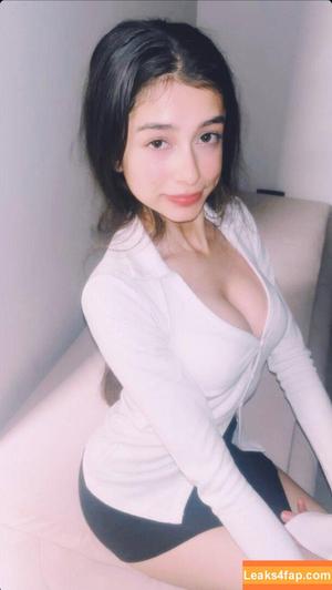 Willow Hand photo #0190