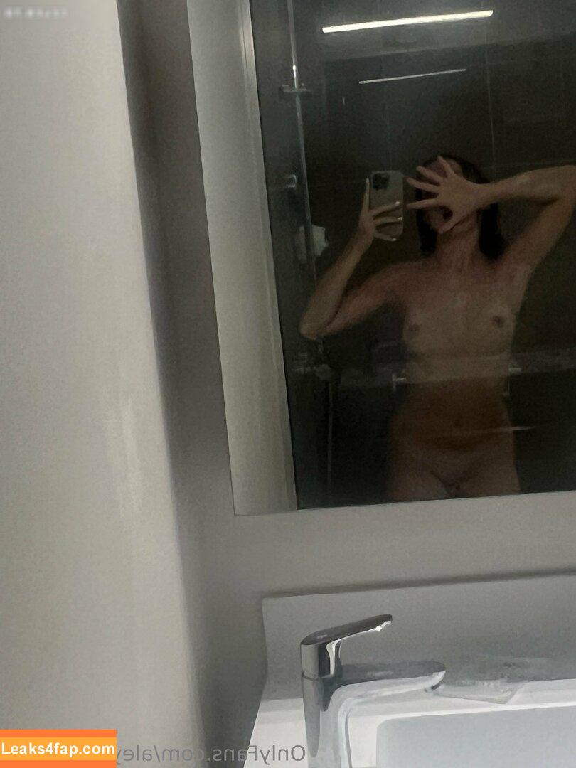 Aleynabaddie / lolygetsu0___ leaked photo photo #0262