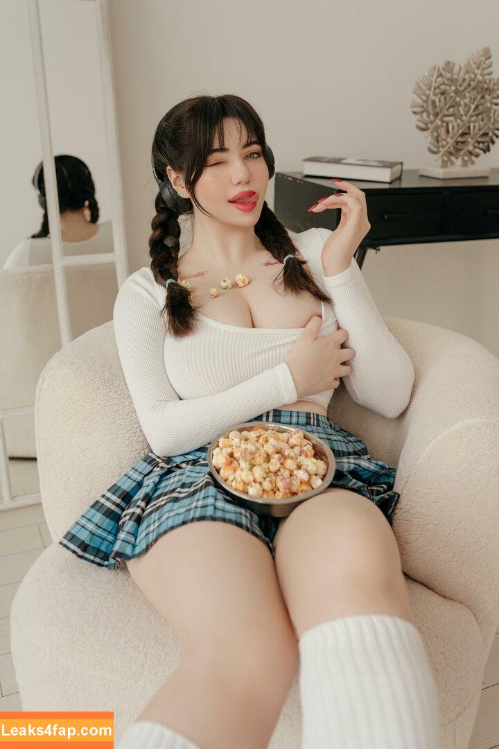 Alina Becker / AlinaBecker / abecker_cos / alina_becker / https: / japp_leack слитое фото фото #2775