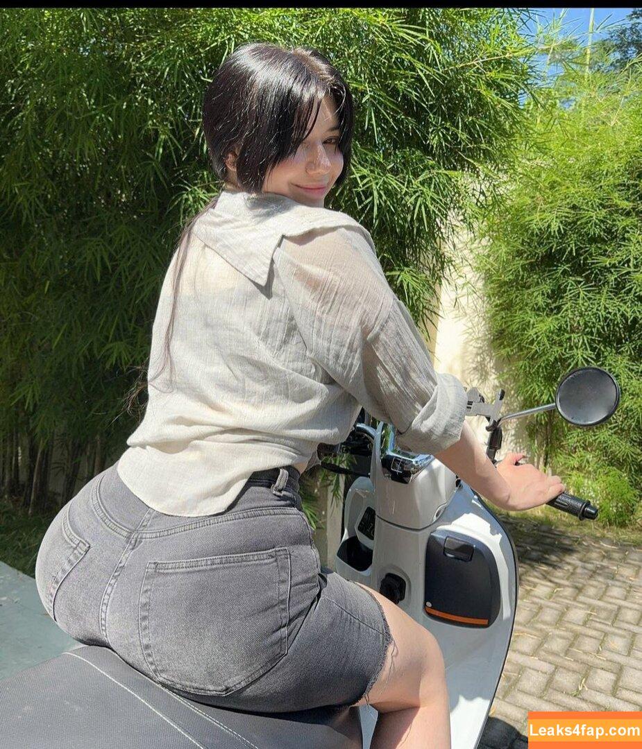 Alina Becker / AlinaBecker / abecker_cos / alina_becker / https: / japp_leack слитое фото фото #4820