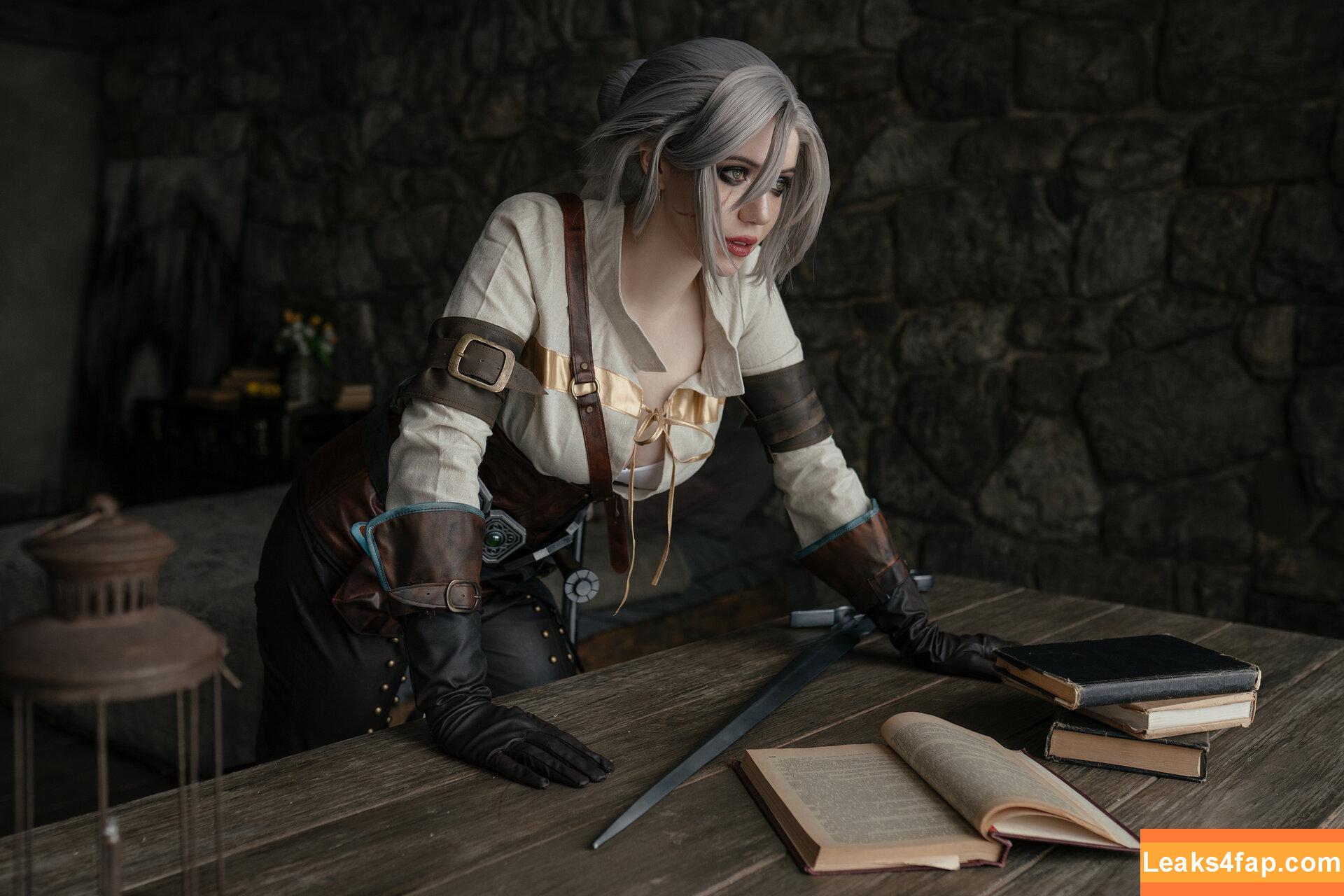 Alina Becker / AlinaBecker / abecker_cos / alina_becker / https: / japp_leack слитое фото фото #5265