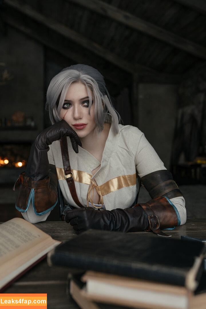 Alina Becker / AlinaBecker / abecker_cos / alina_becker / https: / japp_leack слитое фото фото #5266