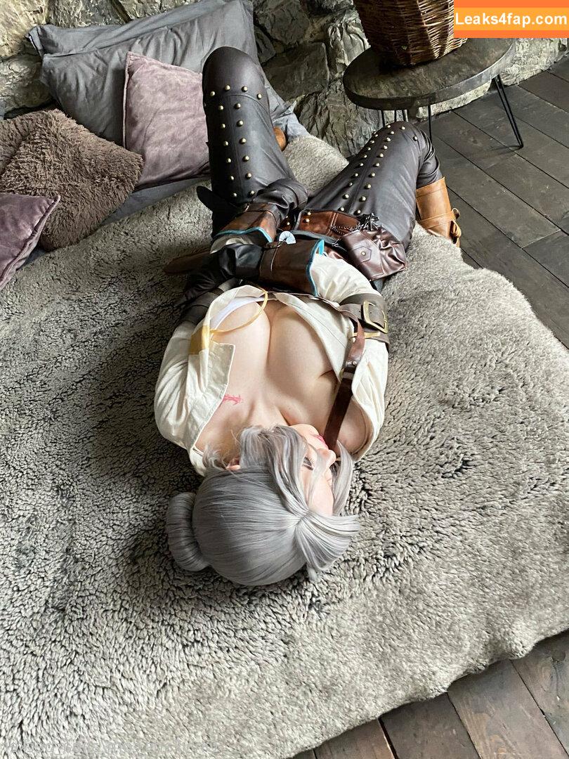 Alina Becker / AlinaBecker / abecker_cos / alina_becker / https: / japp_leack слитое фото фото #5270