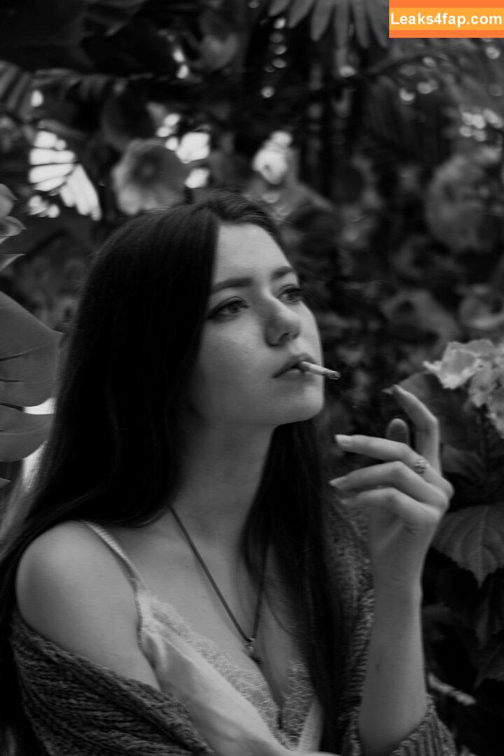 Alina Becker / AlinaBecker / abecker_cos / alina_becker / https: / japp_leack слитое фото фото #5279