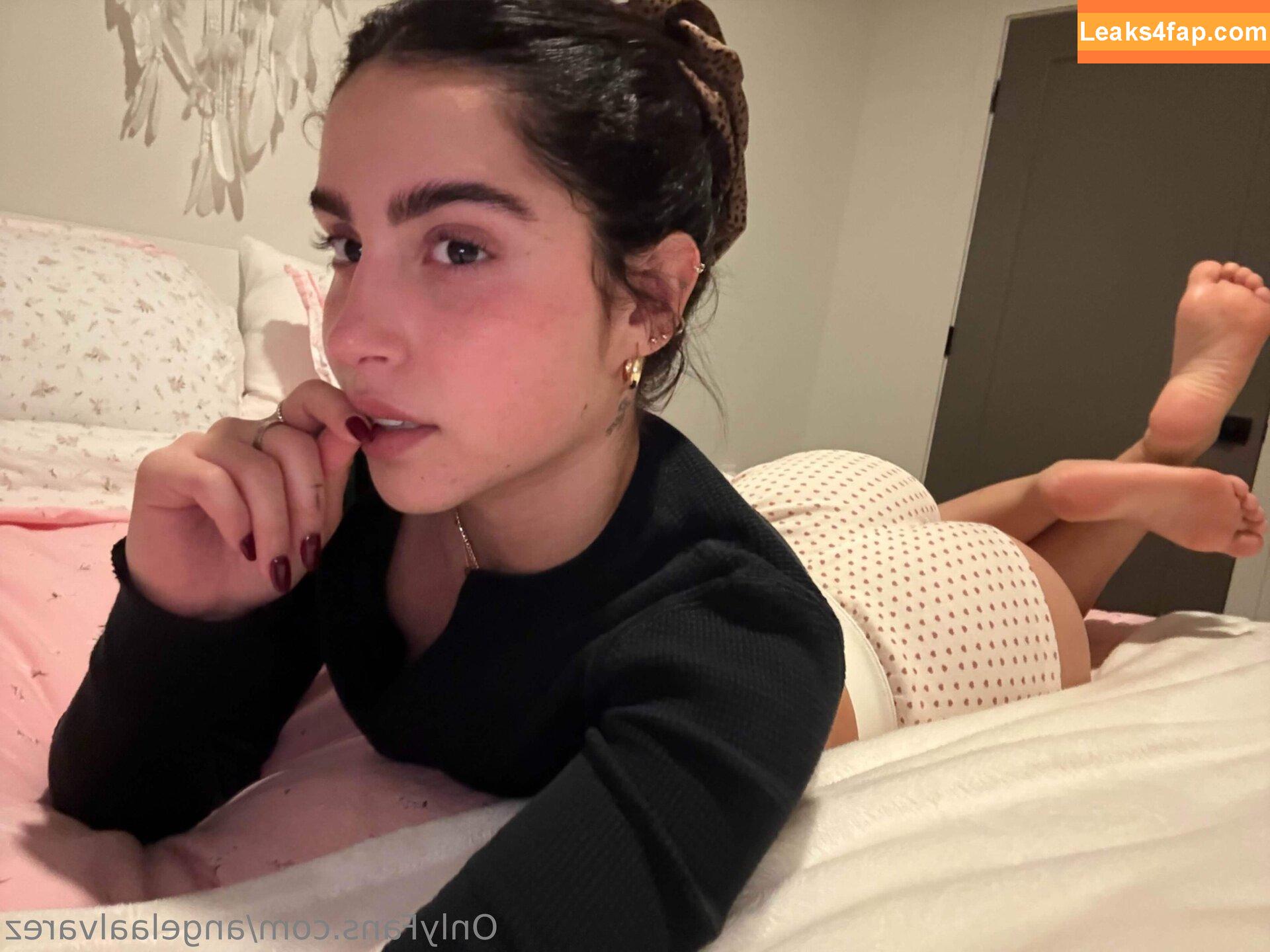 Angelaalvarez / angeelaalvarezz leaked photo photo #0007