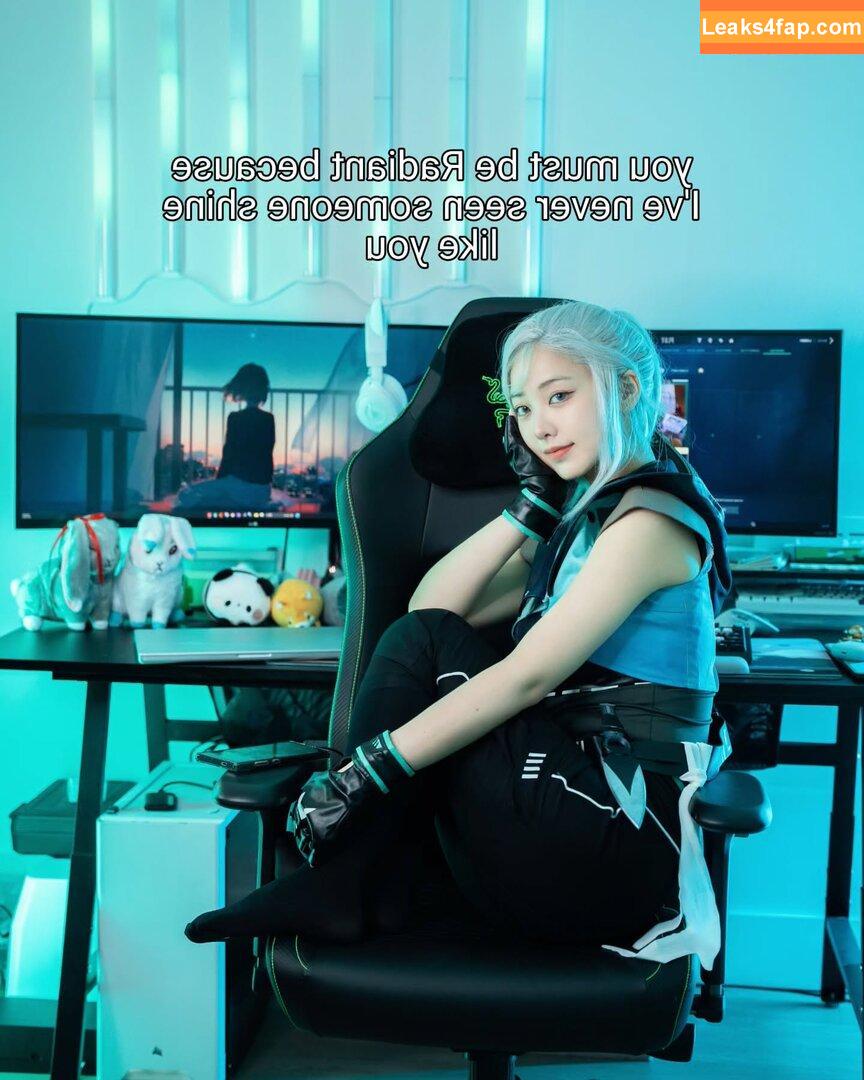 dear.chuu / dearchuutoro leaked photo photo #0008