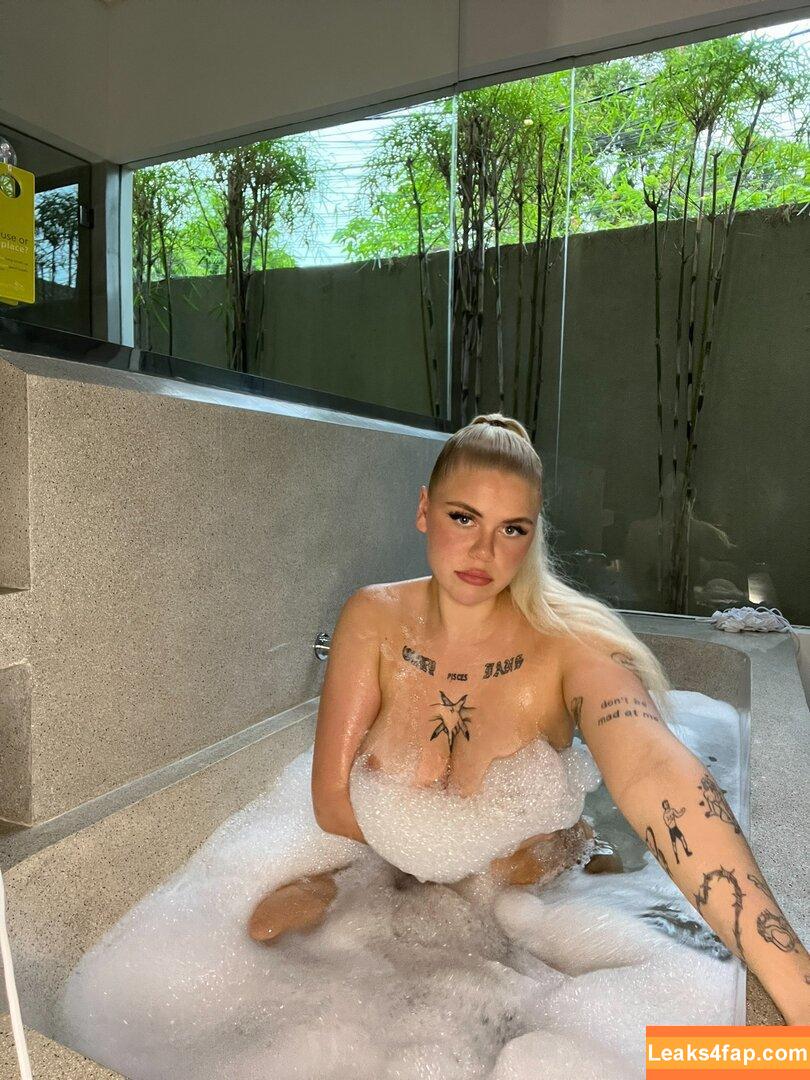 enulie_porer /  leaked photo photo #0004