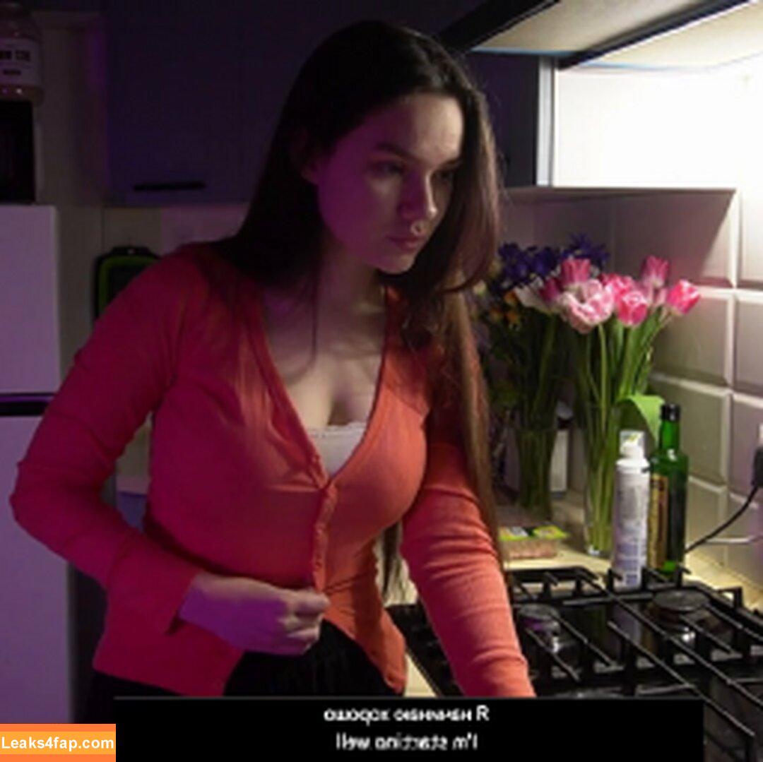 Eva Gros / eve.grossss / evegrossss / uhh_uma leaked photo photo #0101