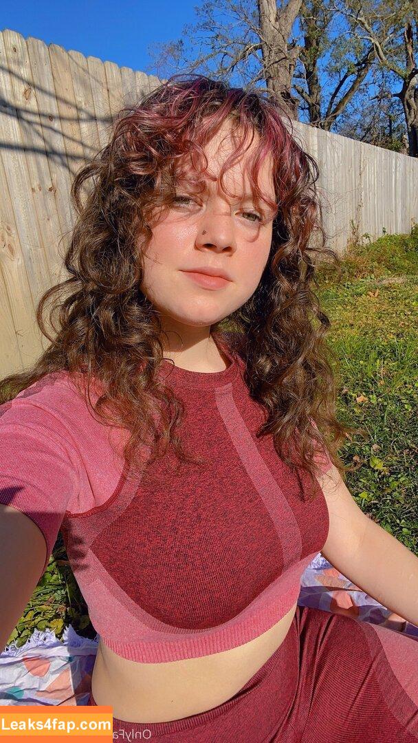 friskyfaerie /  leaked photo photo #0008