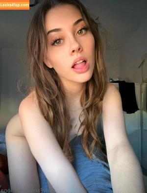 Jessie Carter photo #0001