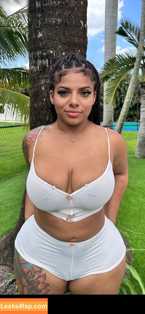 KKVSH / https: leaked photo photo #0030