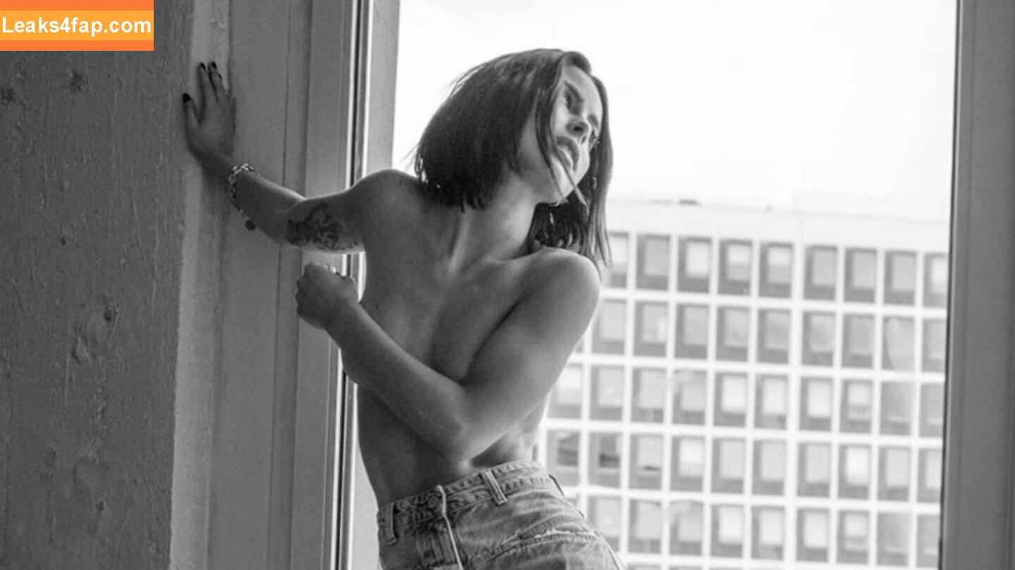 Lena Meyer-Landrut /  leaked photo photo #0006